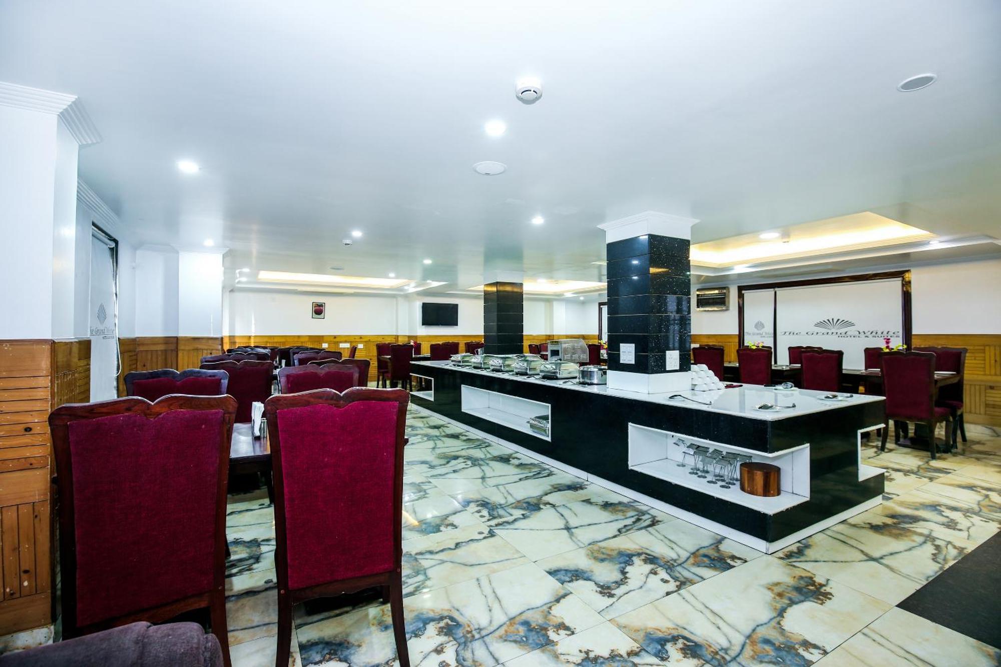 Hotel White Grand Shimla - In City Centre - A Centrally Ac Hotel Kültér fotó